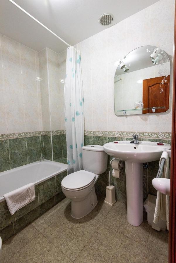 Hostal O Camouco Portonovo Kültér fotó