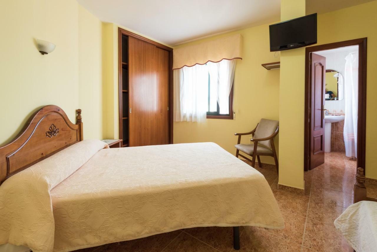 Hostal O Camouco Portonovo Kültér fotó